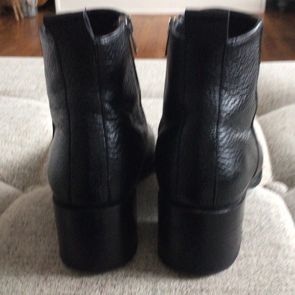 Everlane The Boss Boot – Black Pebbled Leather – Size 6 - Picture 6 of 12